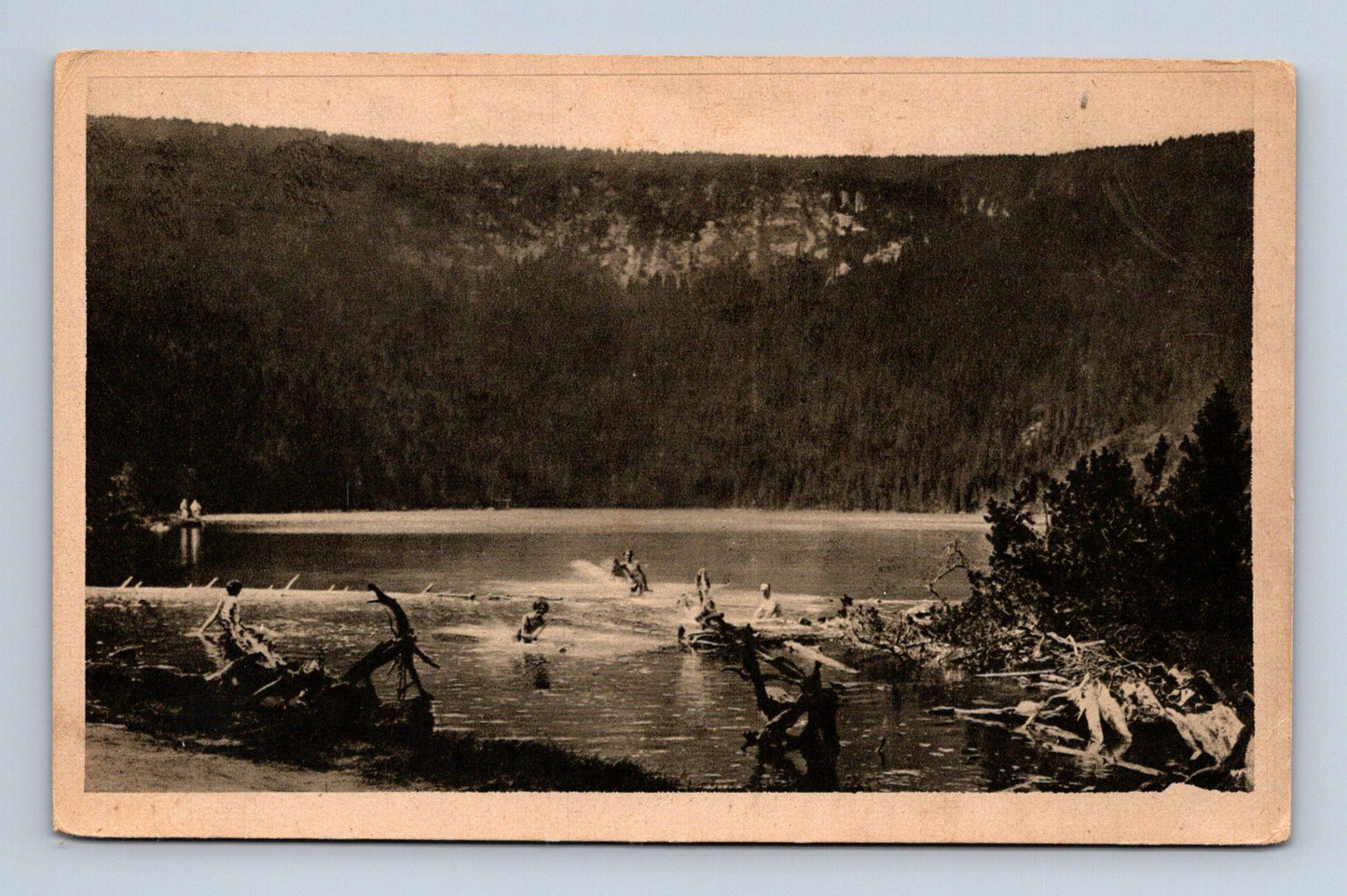 Pohlednice Černé jezero Šumava koupající se lidé (M30738)