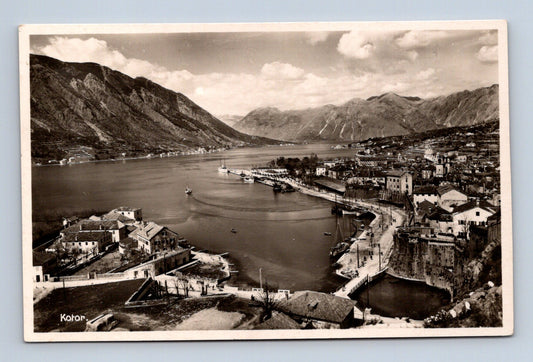 Pohlednice Černá Hora Kotor přístav a město (M30749)
