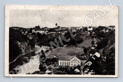 Pohlednice městská krajina s tiskárnou u řeky, cca 1930 (M30857)