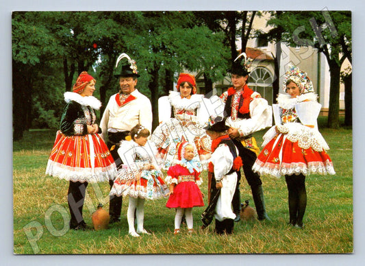 Postcard Blatnice festive costumes (M3086)