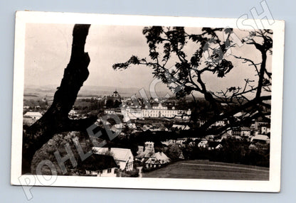 Pohlednice Rychnov n. Kněžnou zámek celkový pohled 1947 (M30923)