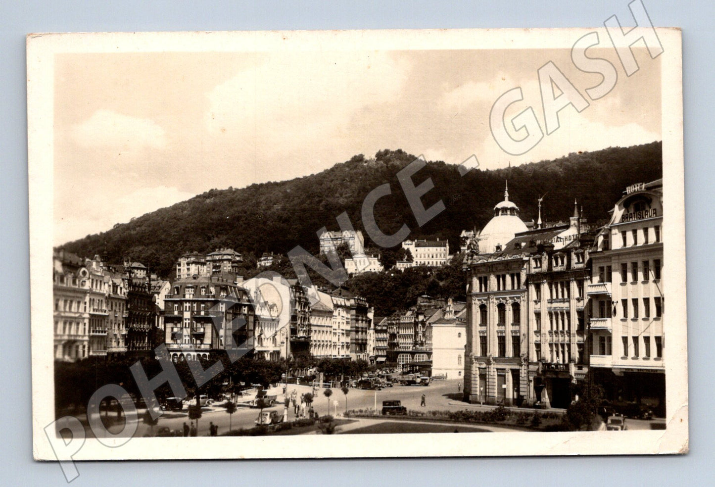 Pohlednice Karlovy Vary Benešovo náměstí (M30942)