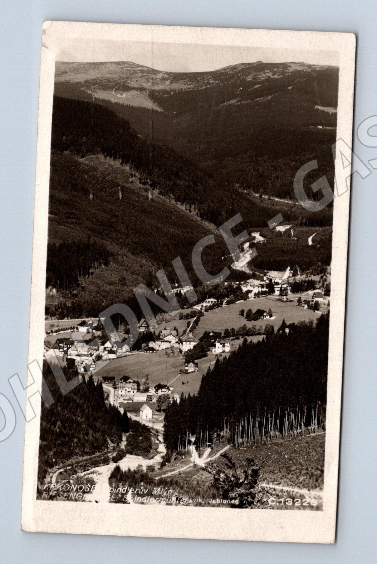 Pohlednice Krkonoše pohled na obec v údolí 1932 (M30993)