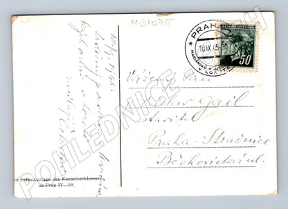 Pohlednice Praha Kapucínský klášter nádvoří 1945 (M31075)