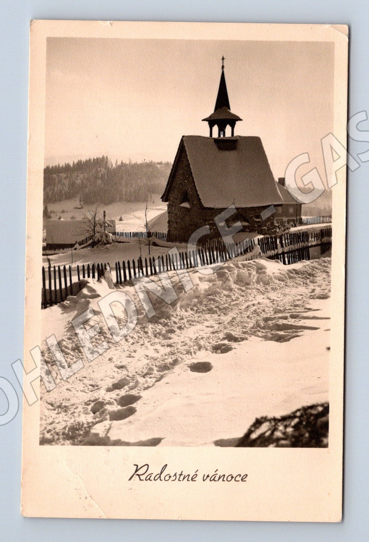 Pohlednice Radostné Vánoce kostelík sníh 1957 (M31230)