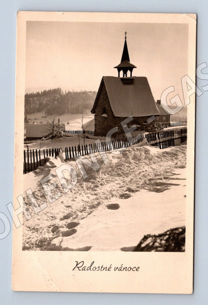Pohlednice Radostné Vánoce kostelík sníh 1957 (M31230)