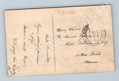 Pohlednice objímající se pár, srdce 1917 (M31256)