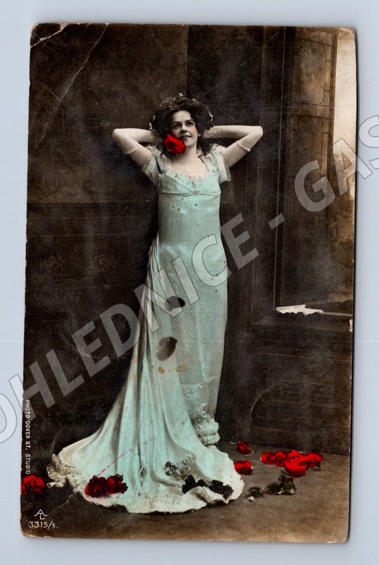 Pohlednice Maďarsko žena v šatech růže 1907 (M31267)