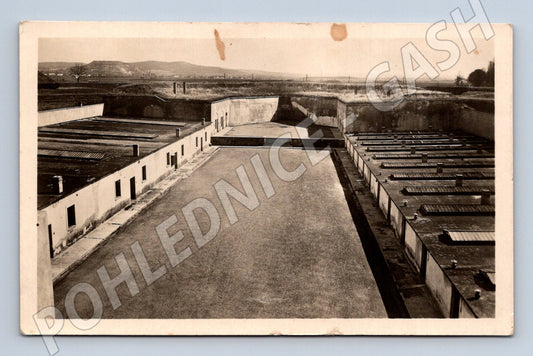 Pohlednice Terezín Malá pevnost čtvrtý dvůr 1941 (M31299)