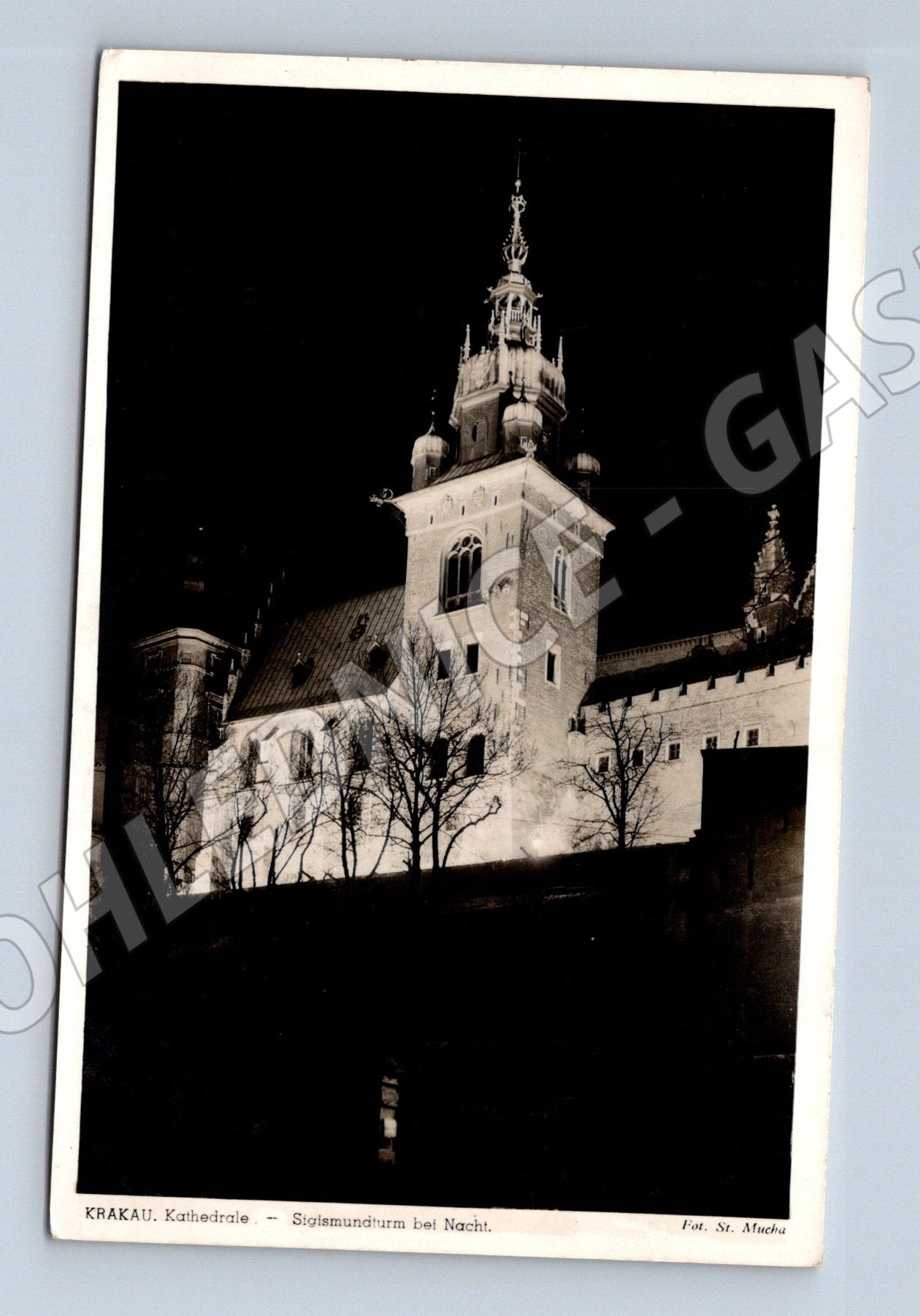 Pohlednice Polsko Krakow katedrála Zikmundova věž v noci (M31429)
