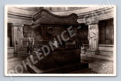 Pohlednice Francie Paříž Hrobka Napoleona (M31442)