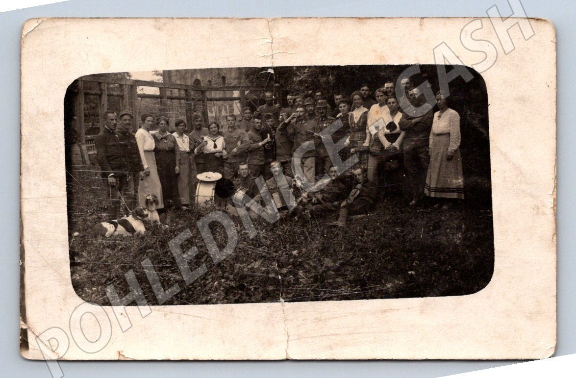 Pohlednice vojenská skupina se psy etnografie (M3157)