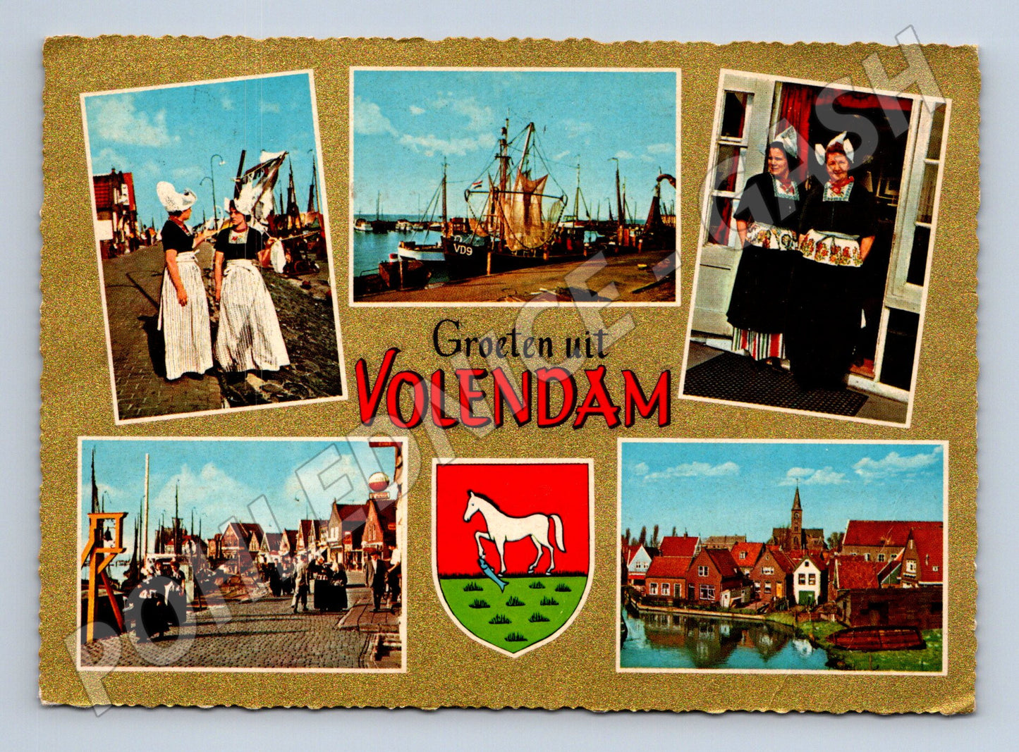 Pohlednice Holandsko Volendam tradiční kostýmy a přístav (M31775)