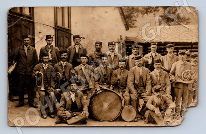 Postcard folk music band in costumes (M3179)