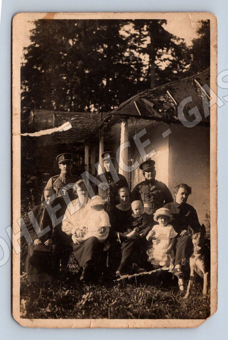 Postcard military group and civilians black and white (M3185)