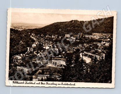 Pohlednice Karlovy Vary pohled na město s Třemi kříži 1947 (M31932)