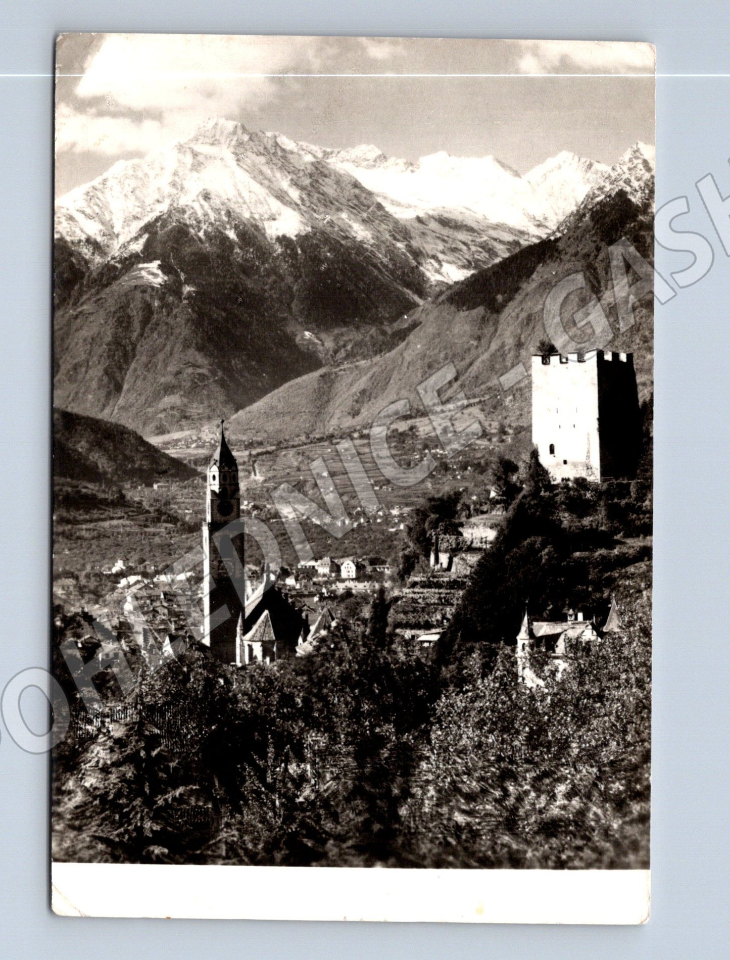 Pohlednice Itálie Merano horské město kostel (M31935)