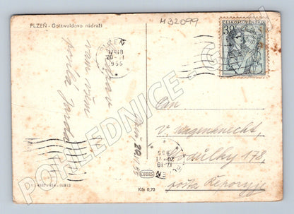 Pohlednice Plzeň Gottwaldovo nádraží 1955 (M32099)
