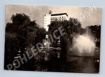 Pohlednice Brno Mezinárodní veletrh hotel a fontána 1961 (M32162)
