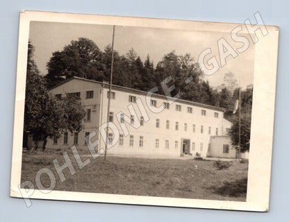 Stará fotografie budova v přírodě (M32173)