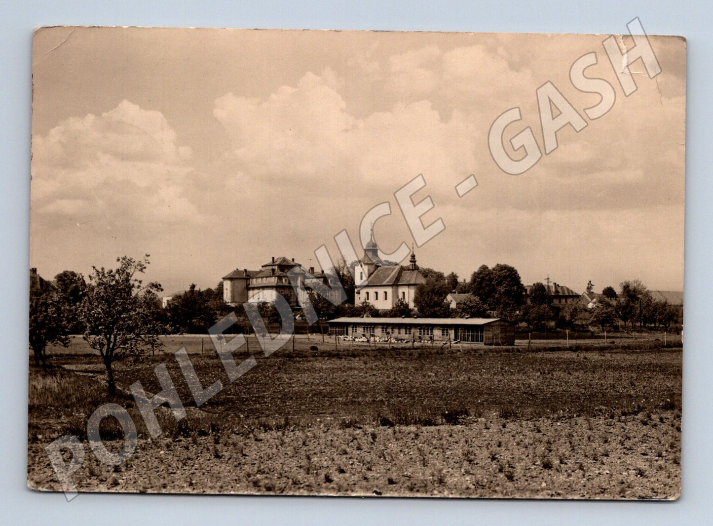 Pohlednice Luštěnice kostel obec 1941 (M32175)
