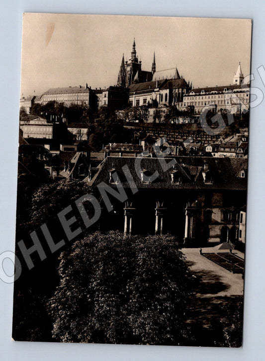 Pohlednice Praha Pražský hrad a Valdštejnské zahrady 1958 (M32248)
