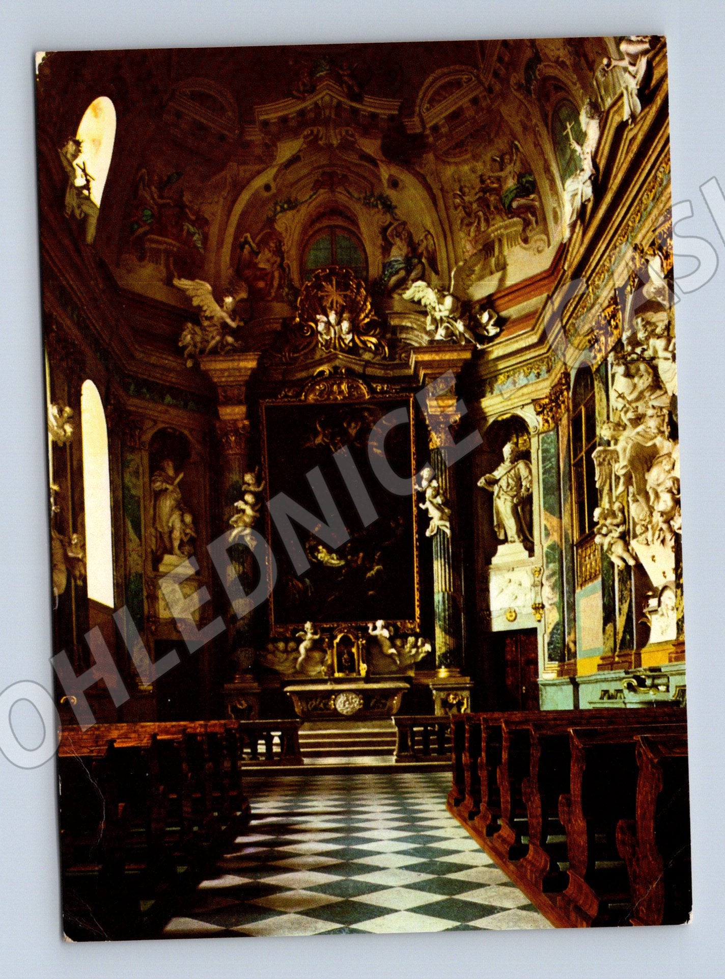 Pohlednice Valtice interiér zámecké kaple (M32365)