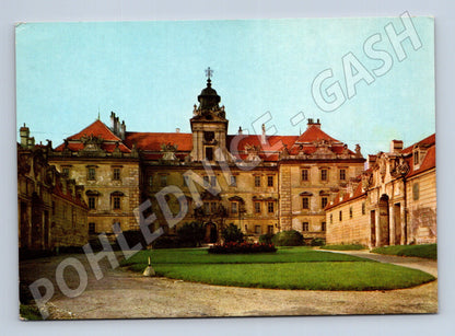 Pohlednice Valtice Státní zámek Čestný dvůr (M32384)