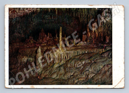 Slovensko Demänovské jaskyne z chodby ružových brčiek 1958 (M32422)