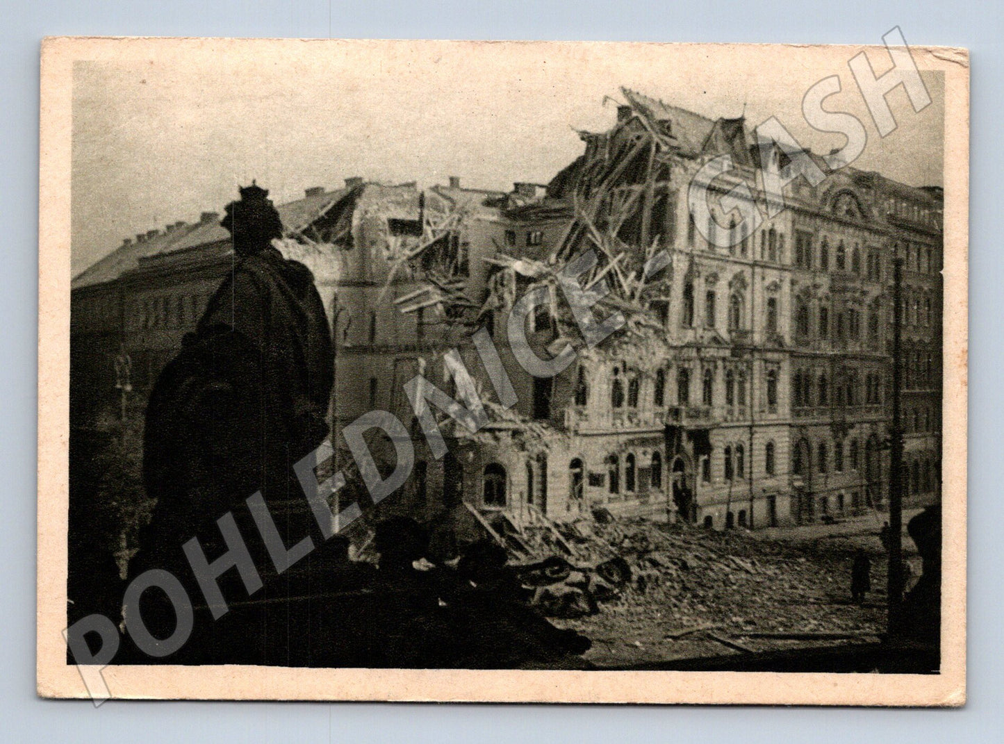 Pohlednice Praha Václavské náměstí letecký teror 1945 (M32458)