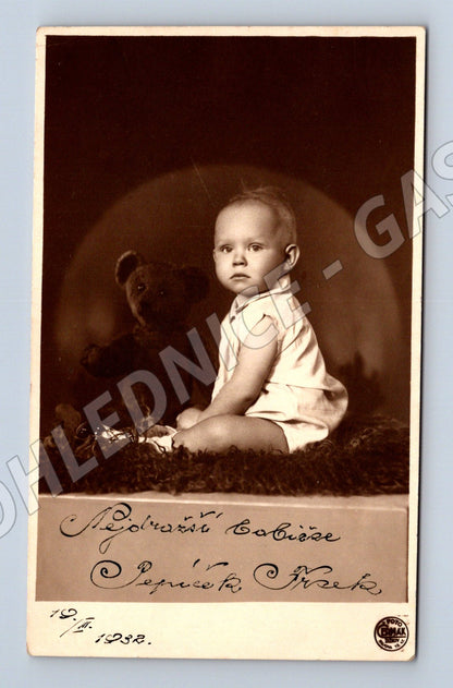 Stará fotografie baby s medvídkem 1932 (M32646)