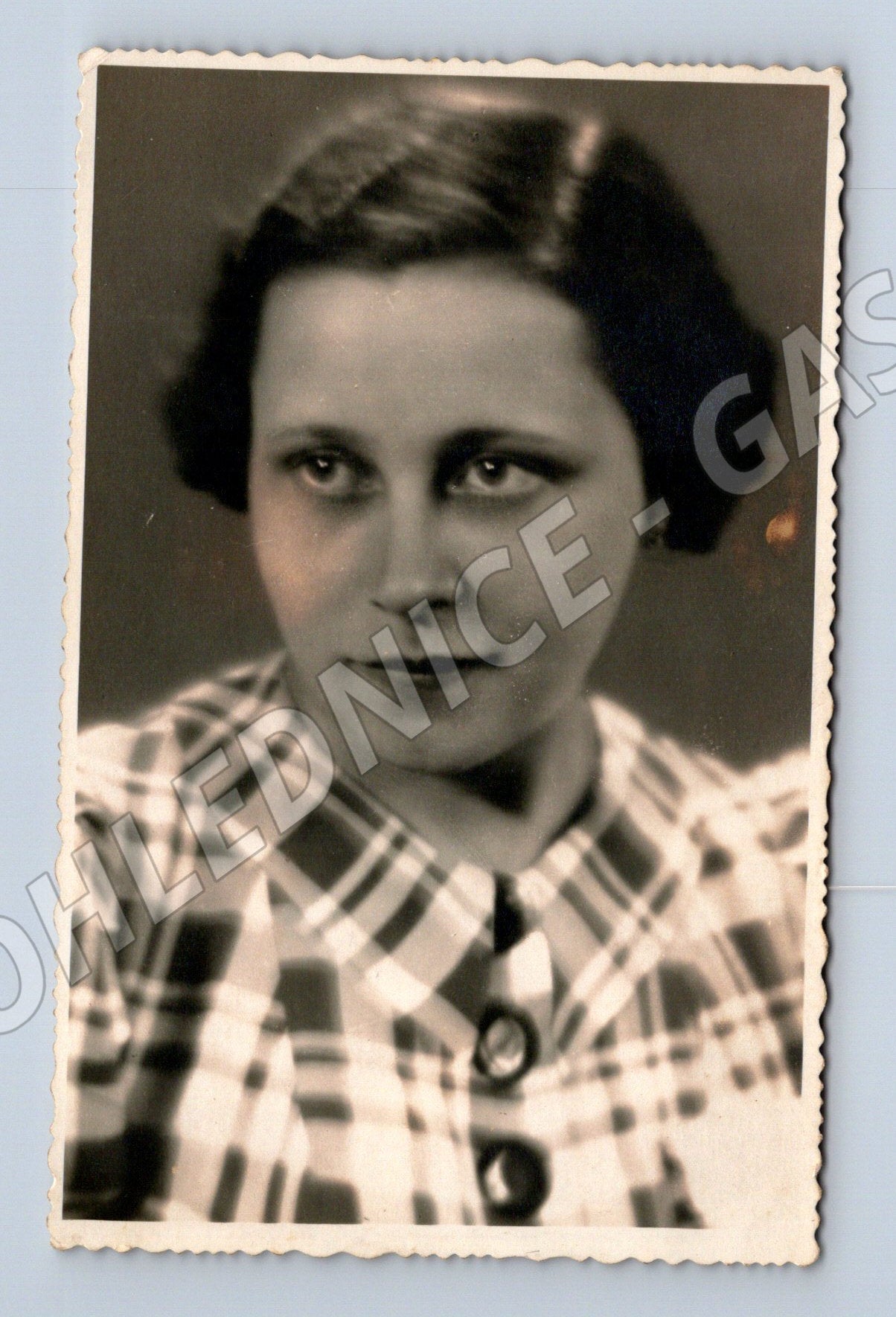 Pohlednice Portrét mladé ženy (M32688)