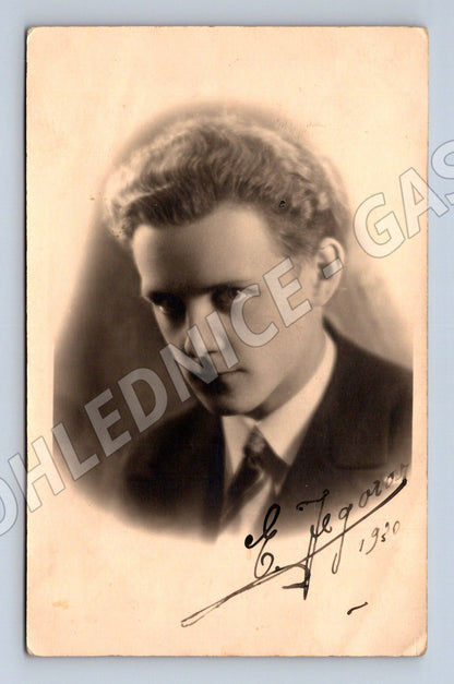 Stará fotografie Praha Žižkov mladý muž 1930 (M32734)