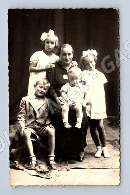 Pohlednice skupina pěti dětí (M32783)