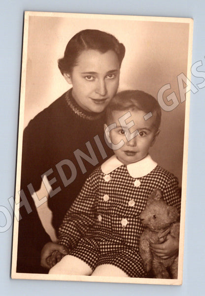 Stará fotografie Moravská Ostrava matka a dítě (M32818)