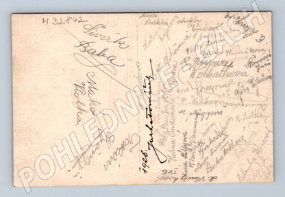 Pohlednice Jičín skupina žen a duchovního 1926 (M32842)