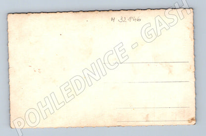 Stará fotografie školní skupina s jeptiškou 1942-3 (M32846)