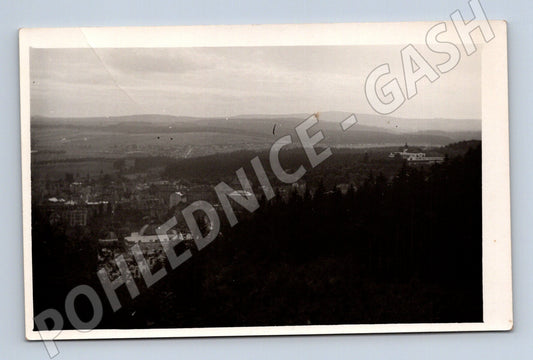 Pohlednice široký výhled na město v údolí (M32965)