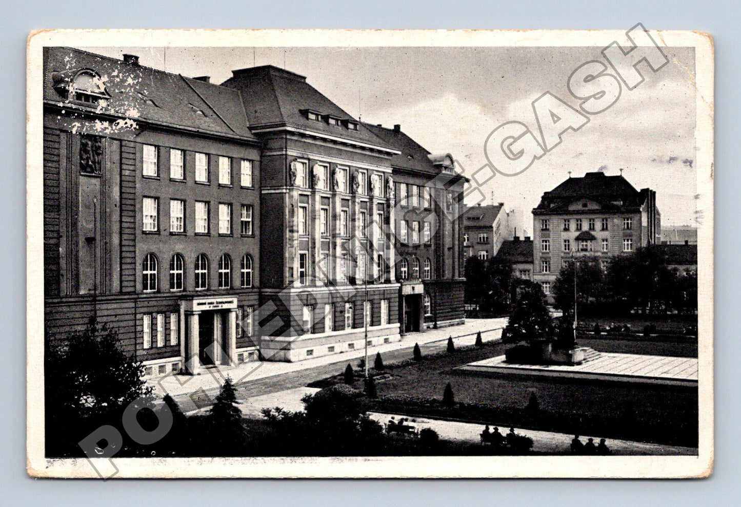 Pohlednice Plzeň Obchodní akademie 1920 (M33000)