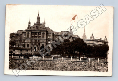 Pohlednice Plzeň budova s věžičkami Pravá fotografic (M33006)