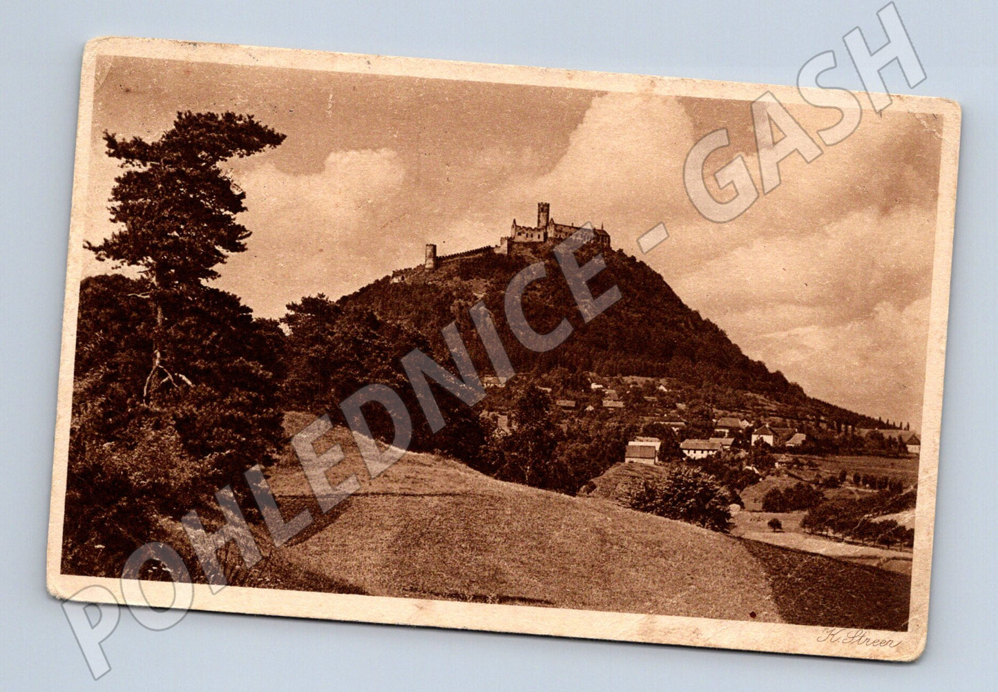 Pohlednice hrad Bezděz s vesnicí 1925 (M3301)