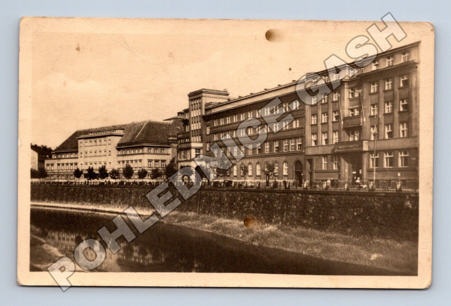 Pohlednice Plzeň Lázně nábřeží budovy 195x (M33032)