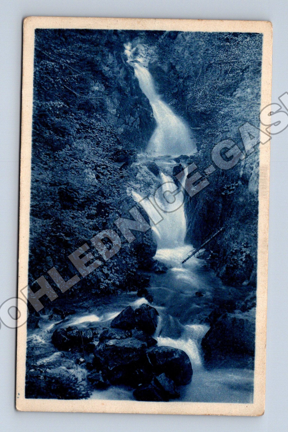 Pohlednice Francie Vallée de Gripp Cascade de Gripp (M33146)