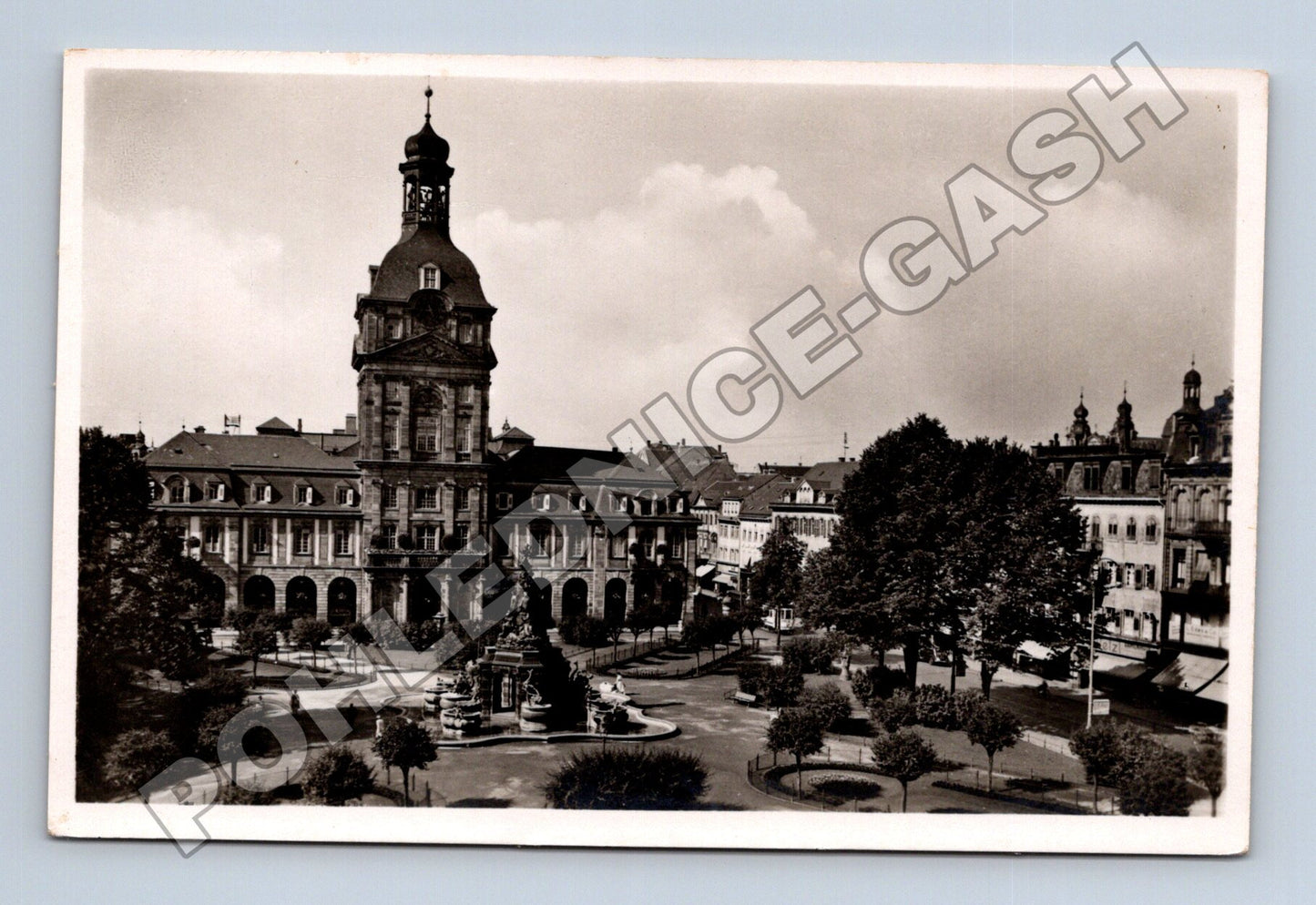 Pohlednice Německo Mannheim Paradeplatz a Radnice (M33205)