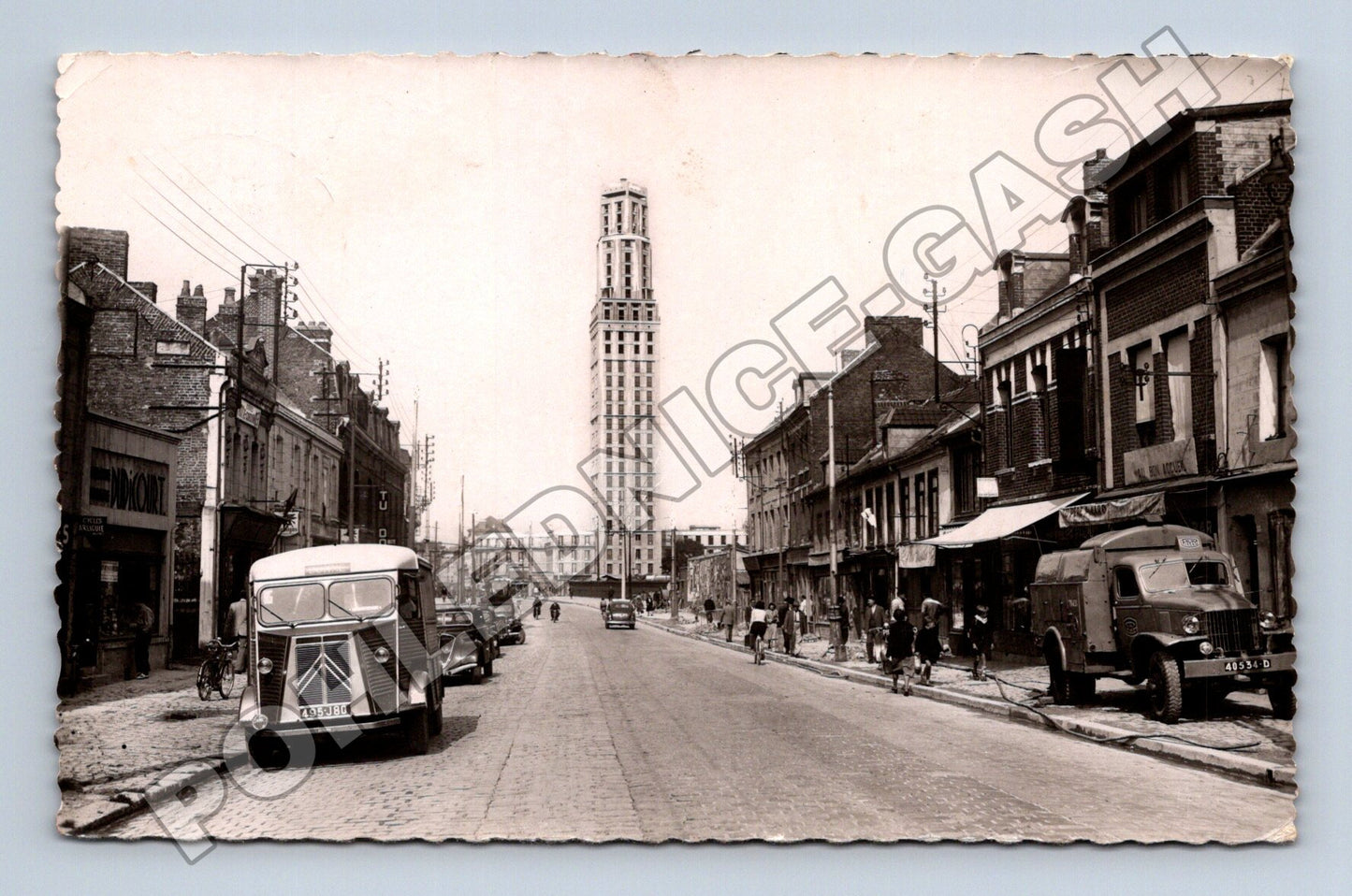 Pohlednice Francie Amiens ulice La Rue Jules Barni 1953 (M33458)