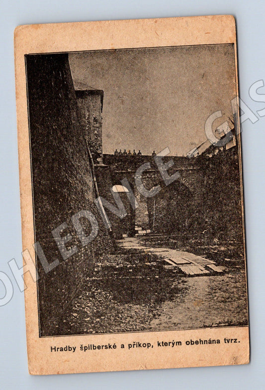 Pohlednice Brno Špilberk hradby a příkop (M3404)