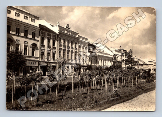 Pohlednice Slovensko Prešov náměstí s obchody (M34155)