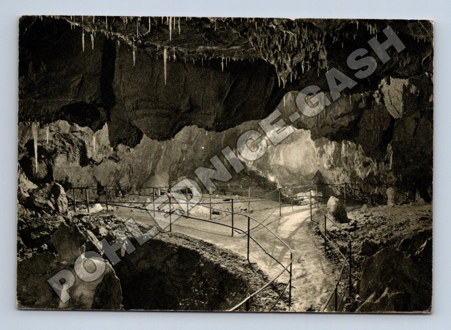 Pohlednice Ostrovské jeskyně interiér 1945 (M34274)