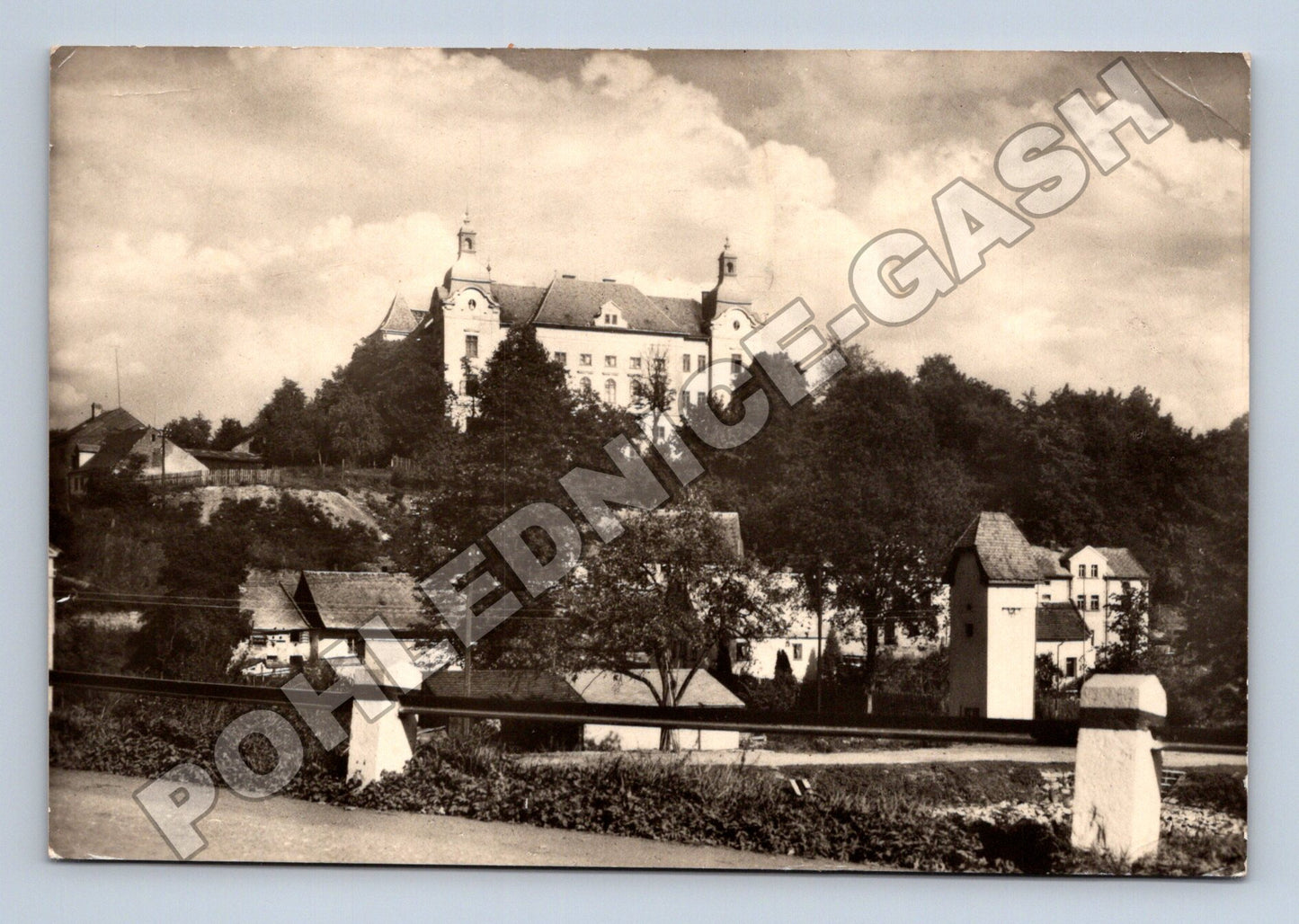 Pohlednice Plana část města se školou 1944 (M34282)