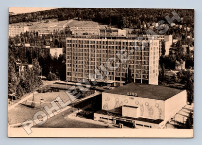 Pohlednice Gottwaldov Náměstí Práce kino Jiskra 1954 (M34372)